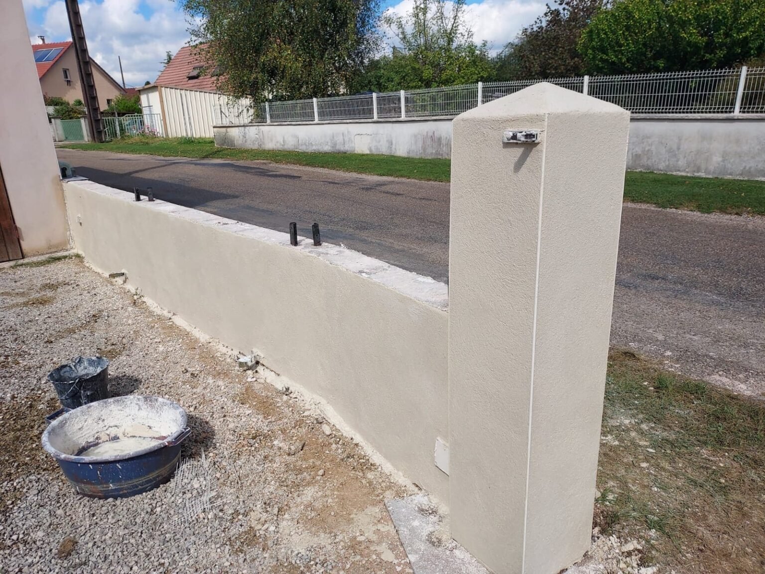 Petits travaux toiture Besançon réalisés par un artisan local réactif et qualifié